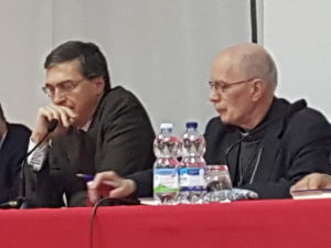 Mons. Stucchi con il giornalista Ognibene